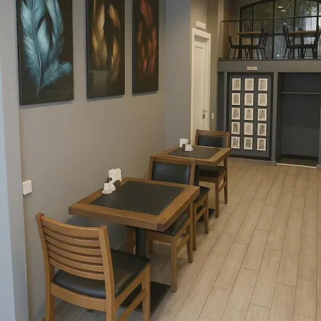 Greenpoint Hotel